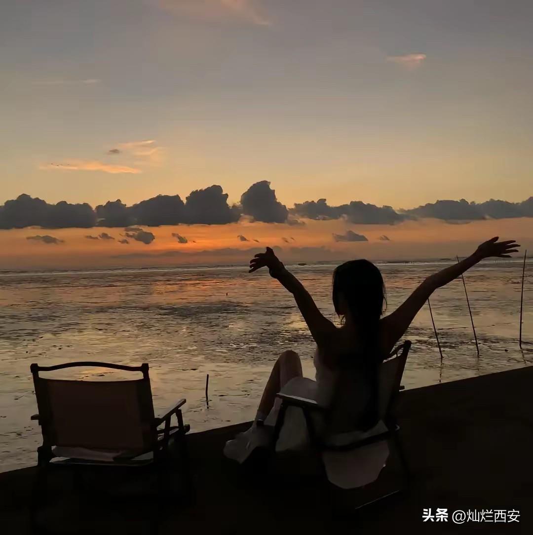 处世的智慧：

1.借钱的事，
救急不救穷。

2.朋友越多，
越要小心。
因为