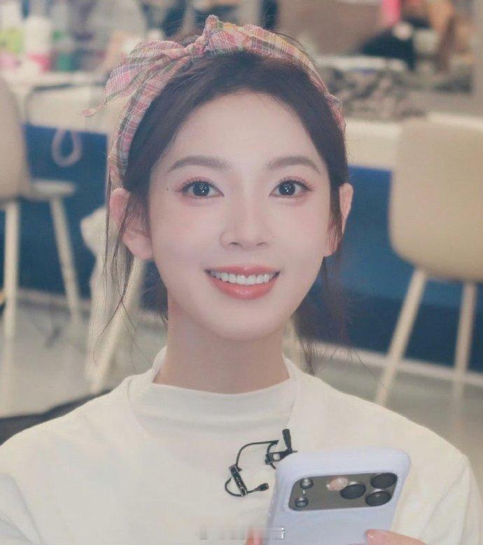 陈瑶还原张显宗我牙疼陈瑶一周吃六七次火锅被邀请参观工厂她用一句台词让人记了七年，