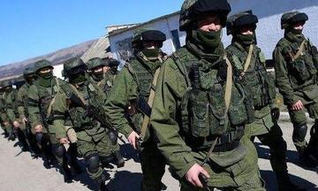 俄军致命短板彻底暴露！被俘的乌军士兵亲口承认，俄军现在用的竟然是从民间买来的普通