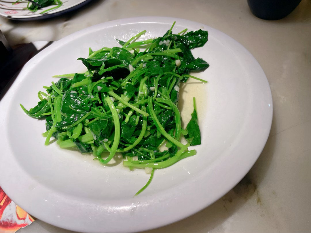 夏天，，吃点  素的，，，真好吃呀 ，，，态度  都超级好，，真的……，，绿茶餐