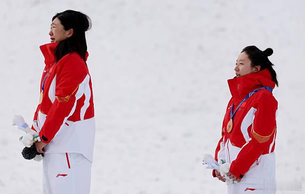 徐梦桃金牌冬奥会有位大哥提醒我……进入自由式滑雪女子空中技巧决赛第二轮的中国队三
