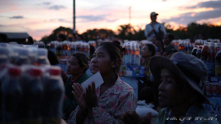 泰国摧毁桥梁，因与柬埔寨围绕争议地区的冲突持续
自五月一名柬埔寨士兵在冲突中丧生