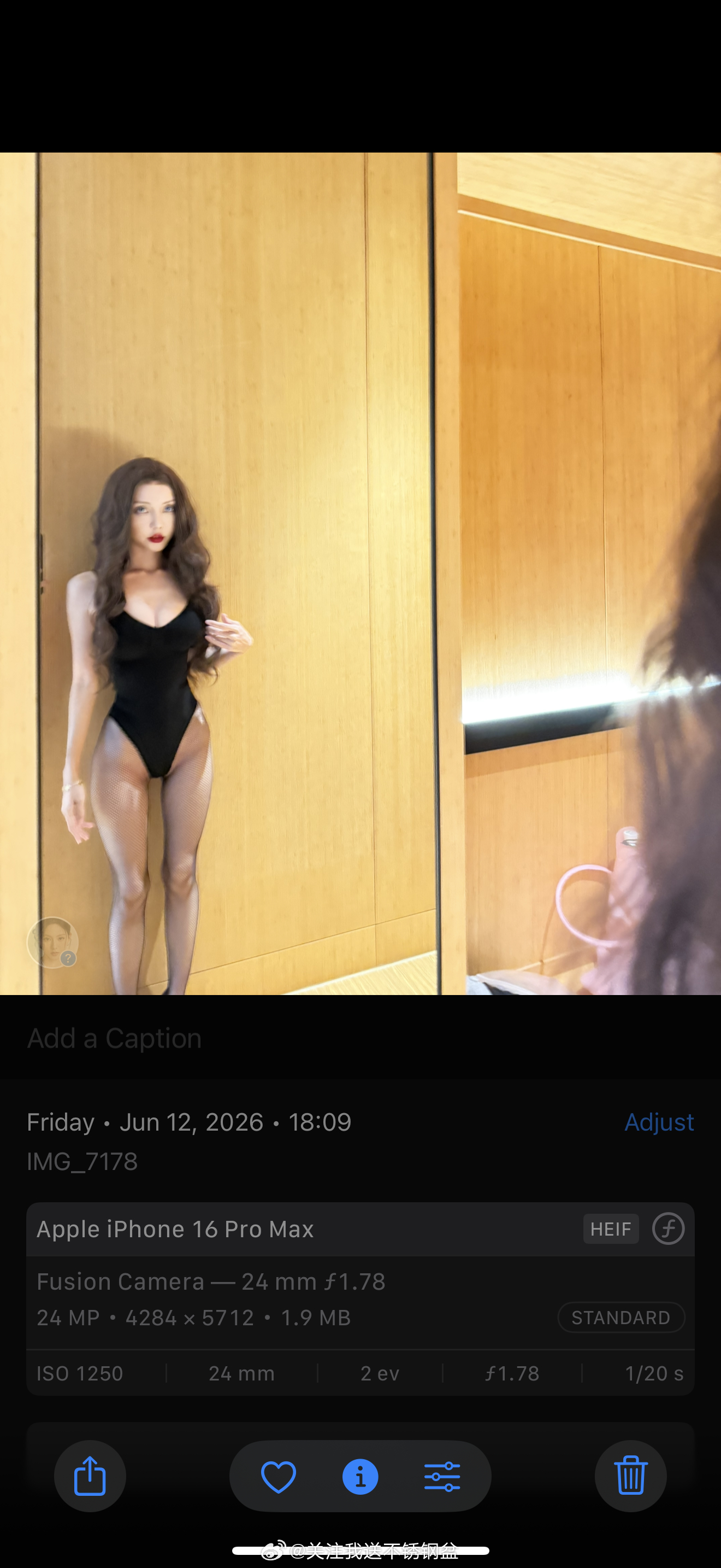 我压根没那么瘦，那个直播间美颜拉的大到爆炸。。我就是正常瘦子，后来我直接跟他们讲