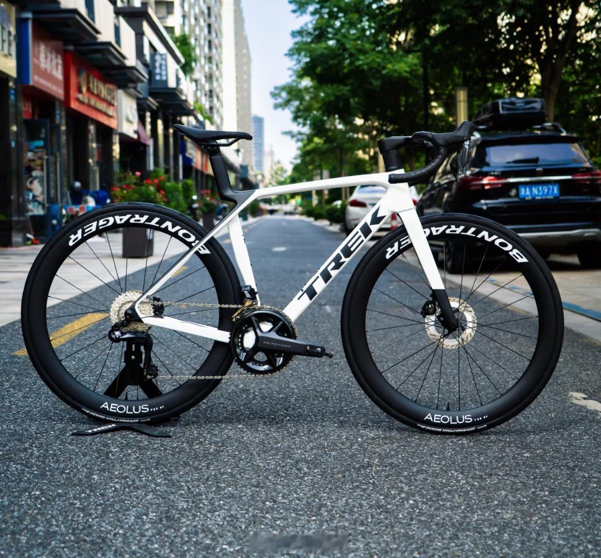 这两天在研究公路车🚴🏻崔克马东拿下明天能提车了！打算骑一骑后面再改个碳轮上次