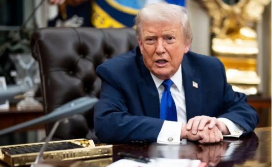 特朗普在台湾问题上表态了！1月8日，特朗普在接受《纽约时报》采访时表示，中国在台