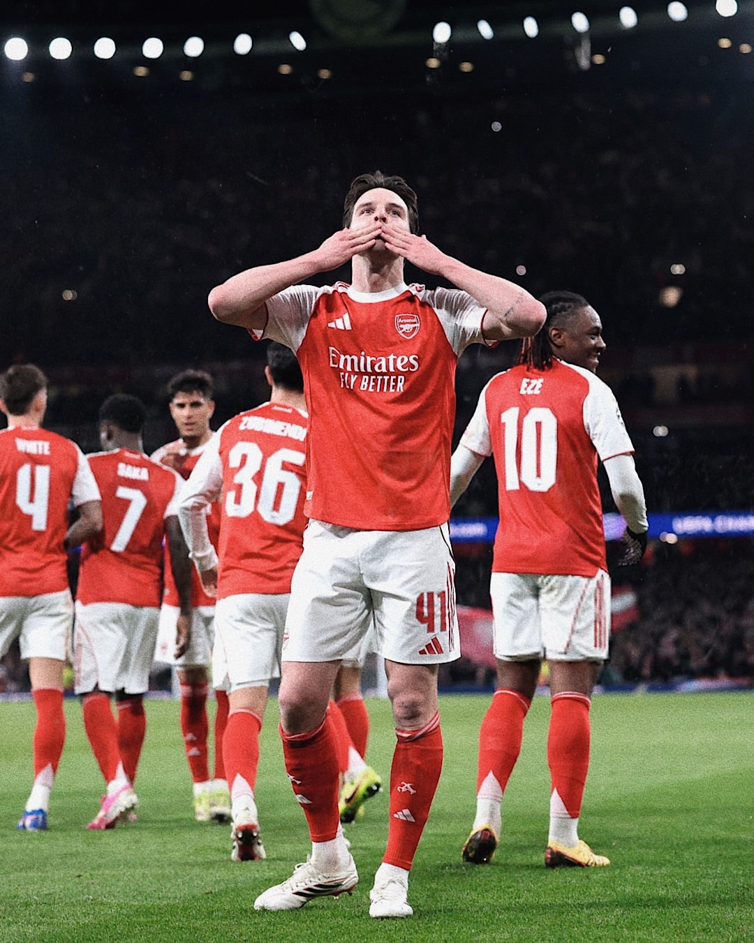 欧冠夺冠头号热门出炉：阿森纳强势领跑，拜仁皇马紧随其后凭借本赛季至今的稳定发挥，