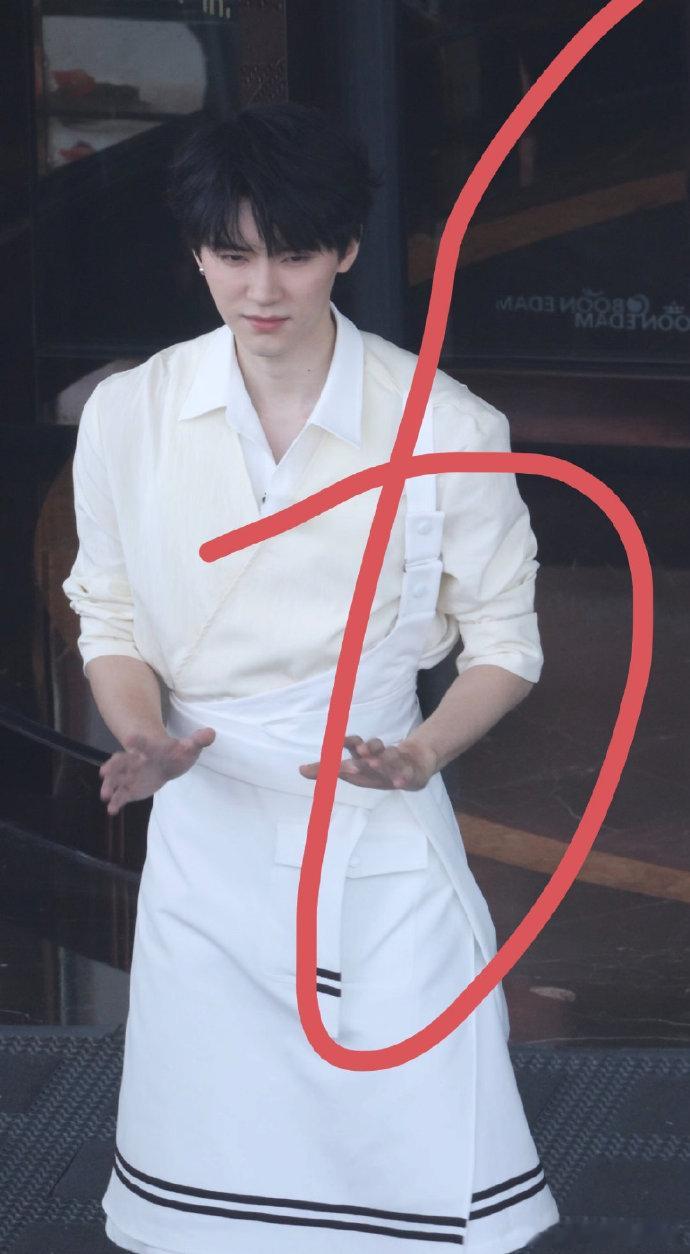 奔跑吧怼脸生图路透： 范丞丞、李昀锐、周翊然 