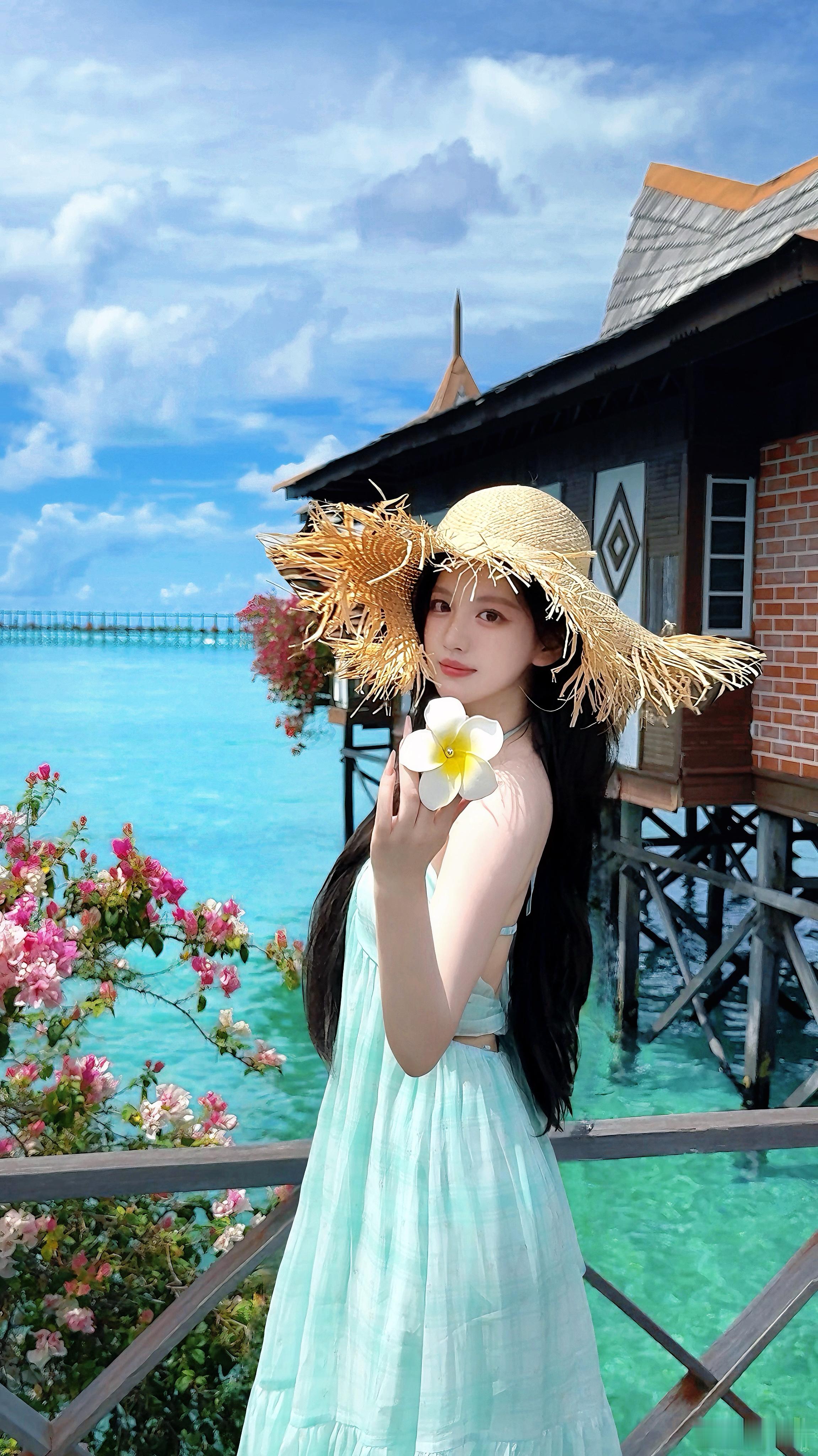 🏝️₊⁺ ♡̶₊⁺𝓈𝓊𝓂𝓂𝓮𝓇  ​​​
