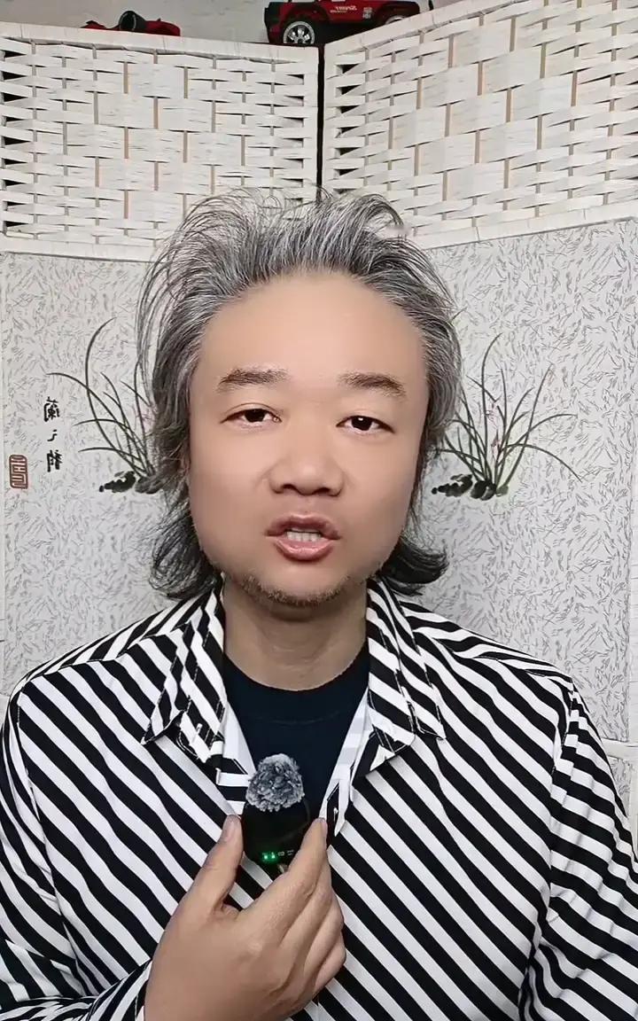 园子倒闭4家，苗阜还在怪观众？
 
西安文旅局最新报告打脸：全市相声票房涨15%