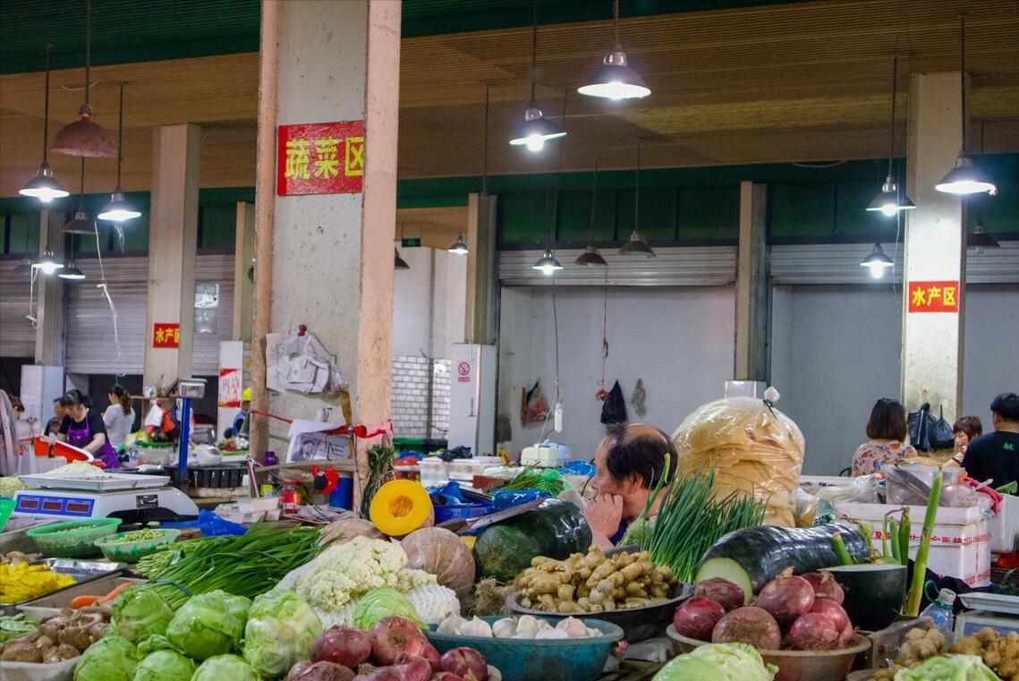去菜市场买菜时，4种食物尽量少买，菜贩子说：我们自己都不会吃
菜市场中的4种食物