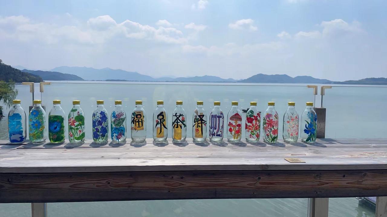 天气好到，像谈恋爱。面朝大海咖啡厅 海景咖啡厅