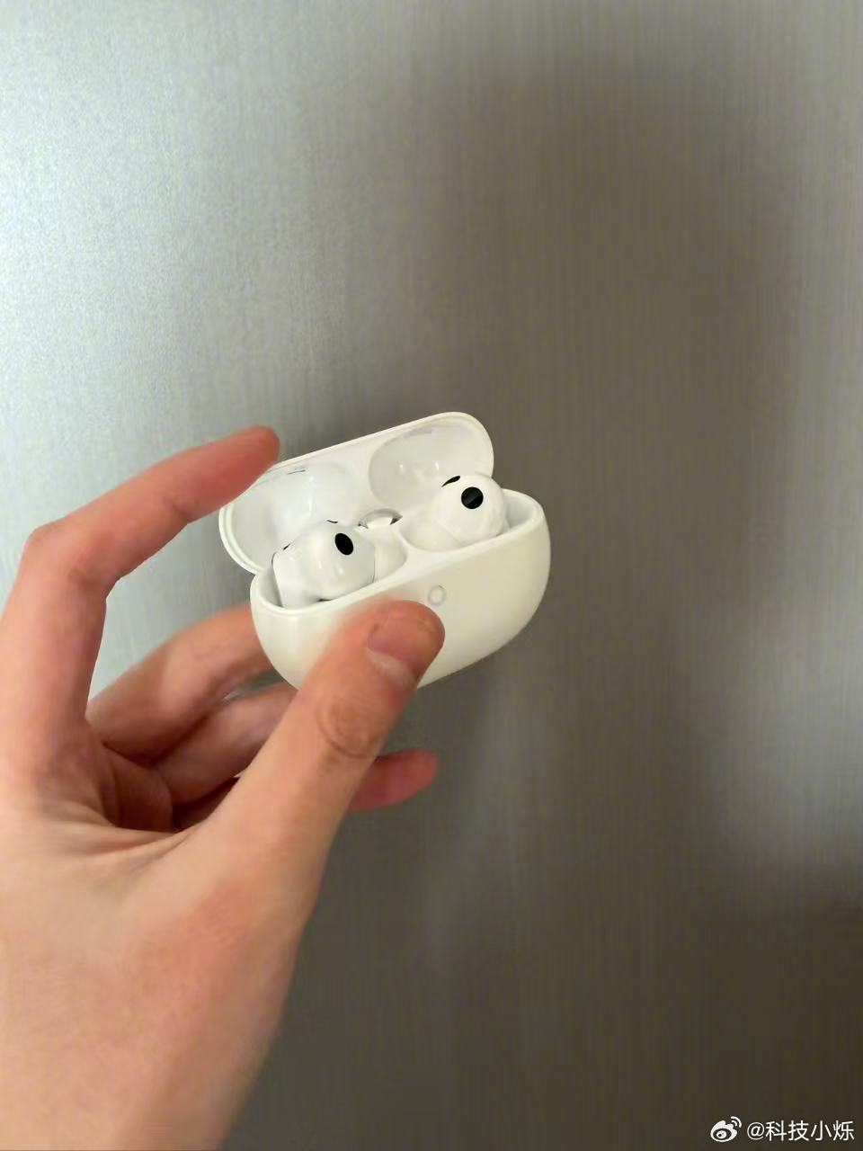 经常空耳或许是耳朵在求救 空耳真的是我们生活里超常见的小趣事，也让大家越来越意识