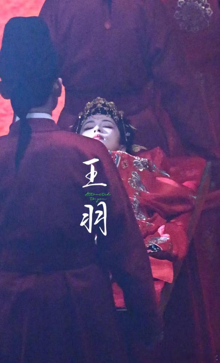 白鹿路透冥婚，剧情这么刺激的嘛[傻眼] ​​​