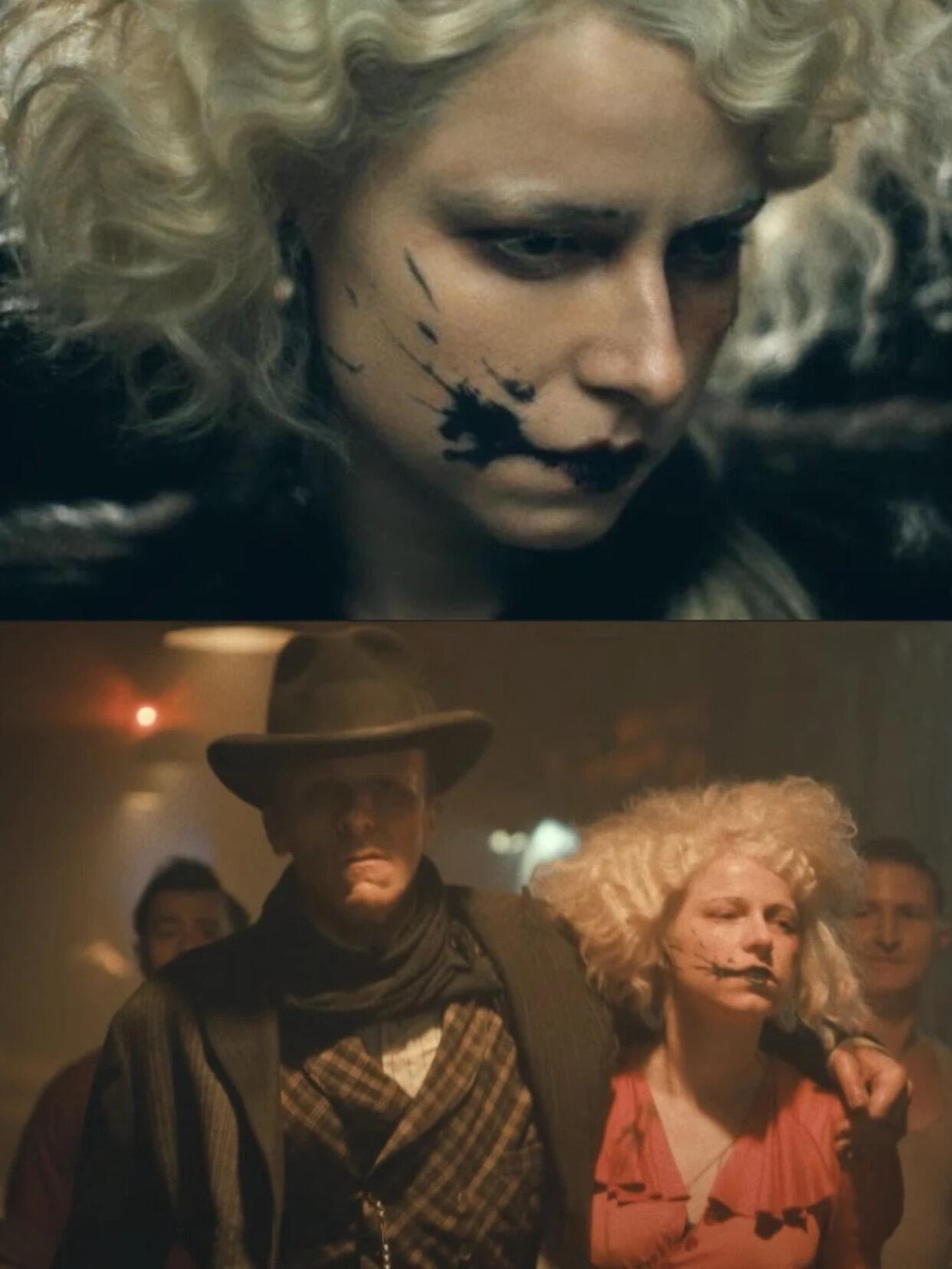 暗黑新娘是真人版死了都要爱看了一下阵容很顶，女主是今年新晋金球奖影后杰西·巴克利