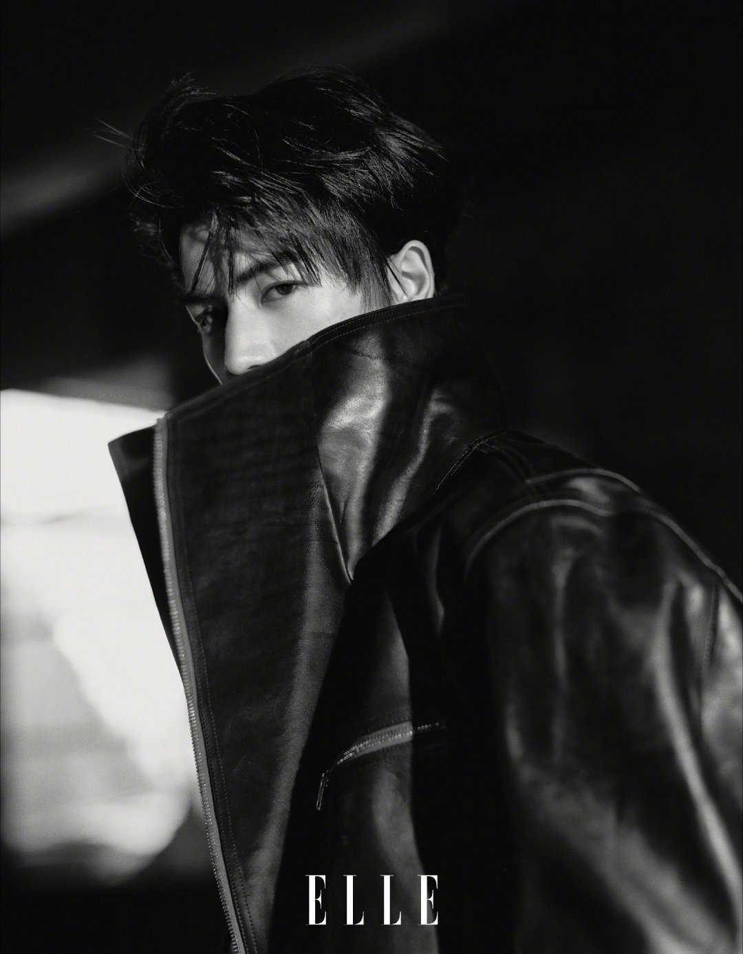 张凌赫这恐怖的塑造力！！张凌赫杂志