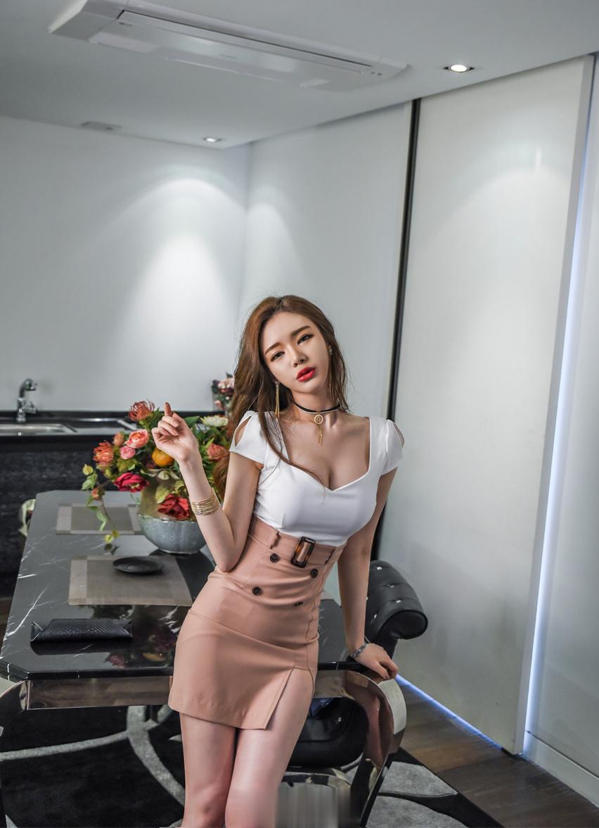 对待自己温柔一点，你只不过是宇宙的孩子，与植物、星辰没什么两样。 ​​​