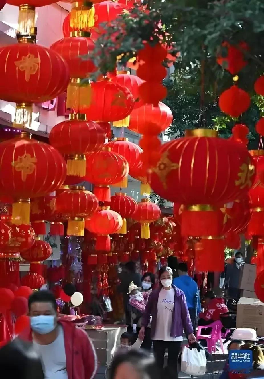 春节的脚步越来越近了，这两天海口还上新了老爸茶海口巴士，直接从公众号就能预定，这