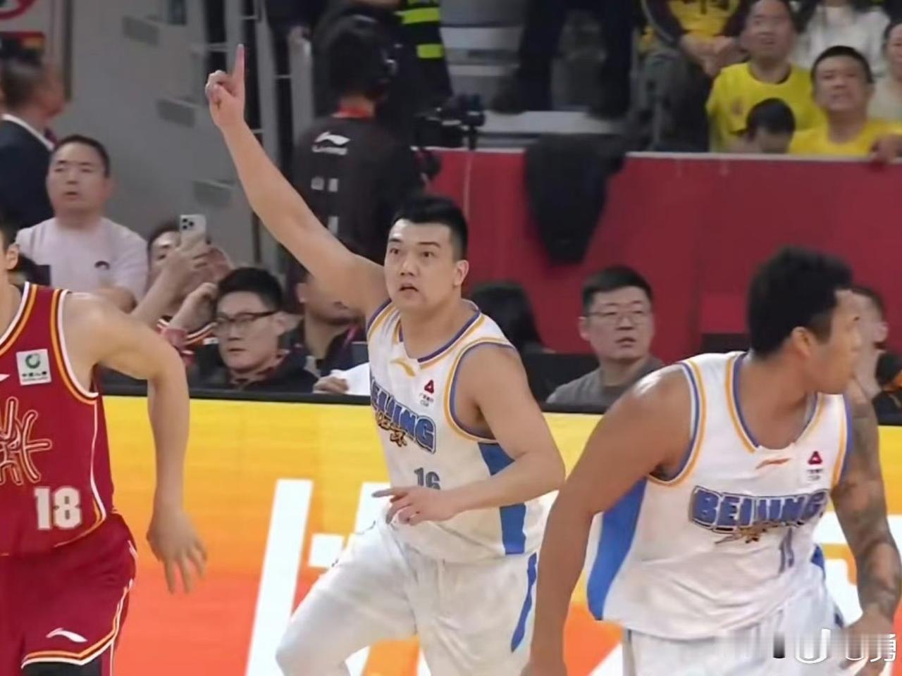 残阵北汽1分险胜山西…真没想到在缺少了多名主力的情况下北京北汽可以再客场赢下山西