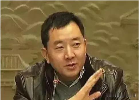 陈行甲流着眼泪讲述自己母亲，我的母亲这一生过得不好，不好，就是我的母亲过的不好。