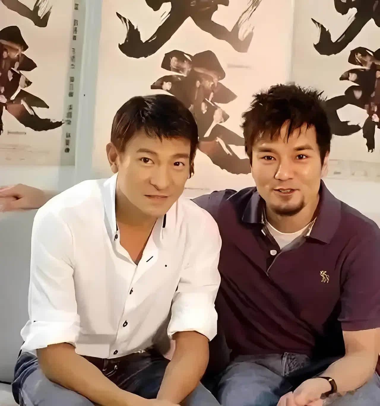 当年，刘德华公司面临破产时，只有林家栋不离不弃，可刘德华却雪藏了他三年，不让他接