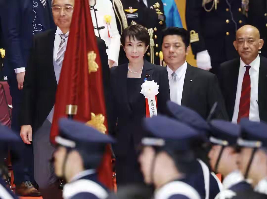 身为首位女首相，高市早苗执意封死日本女天皇之路

7月17日，日本国会审议通过《