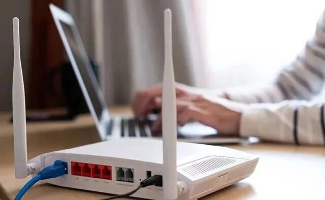 别再迷信外国设备了，伊朗这次全网瘫痪，就是一场悄无声息却杀伤力拉满的数字偷袭，把