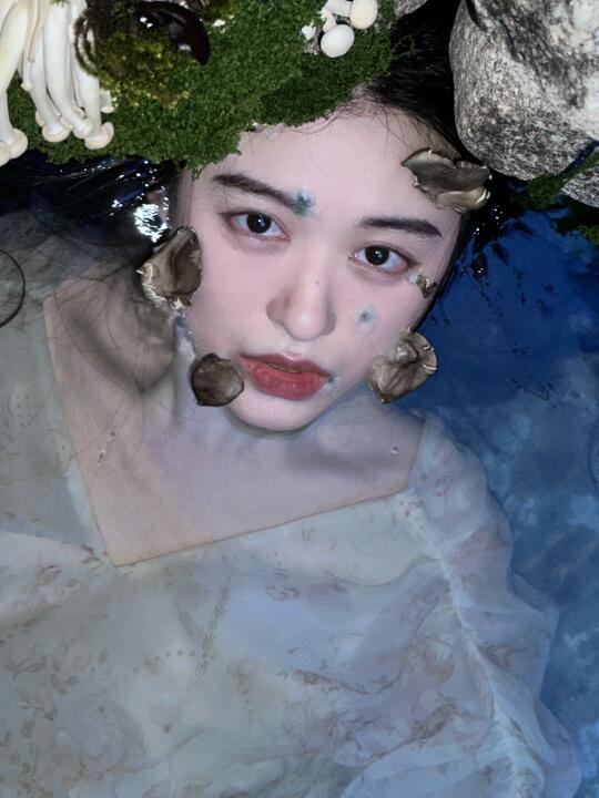 而我，是下水道里的阴暗爬行者……