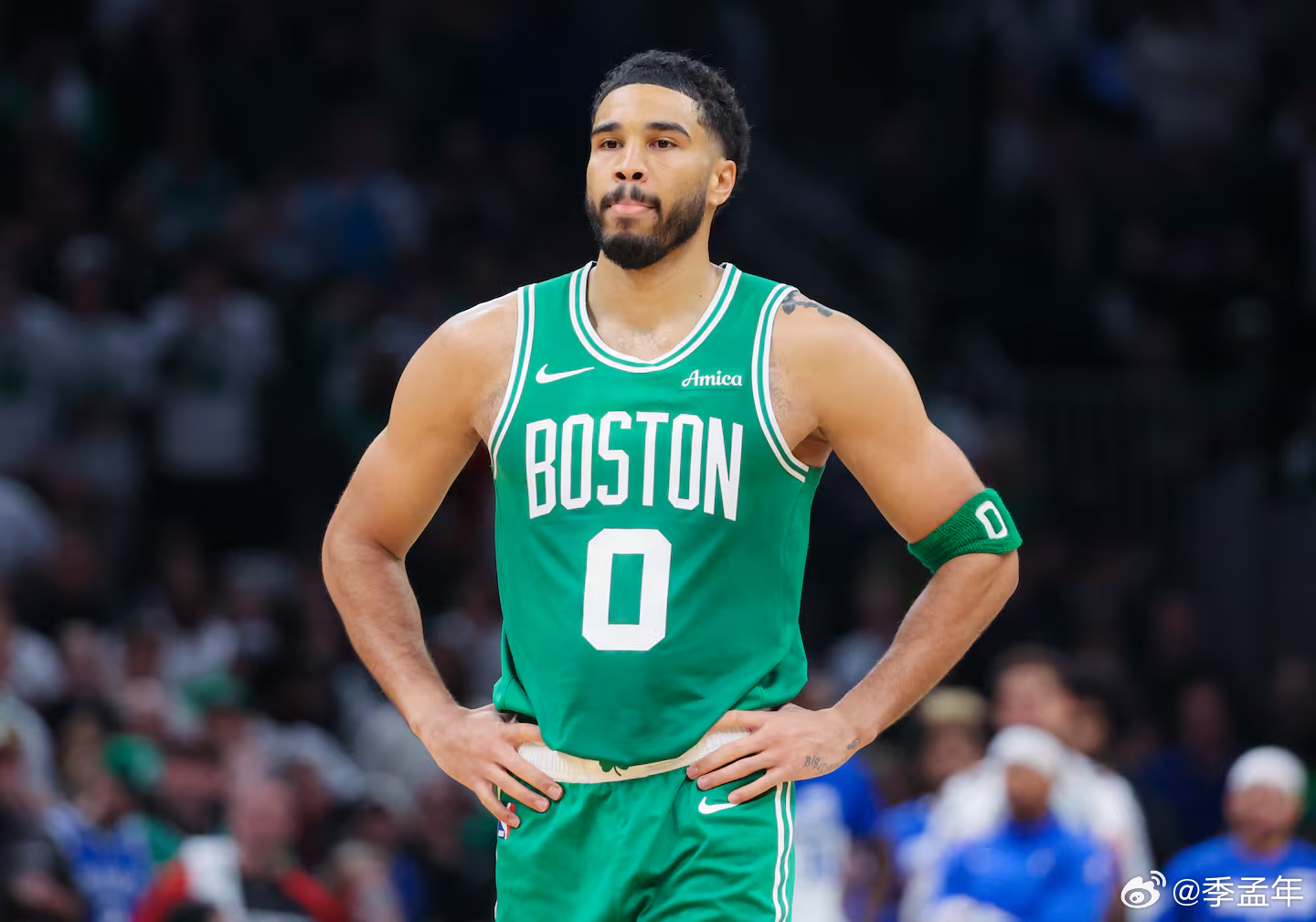 赛季首秀与独行侠比赛结束之后，克雷曾经把塔图姆拉到一边，跟他分享一些大伤之后的建