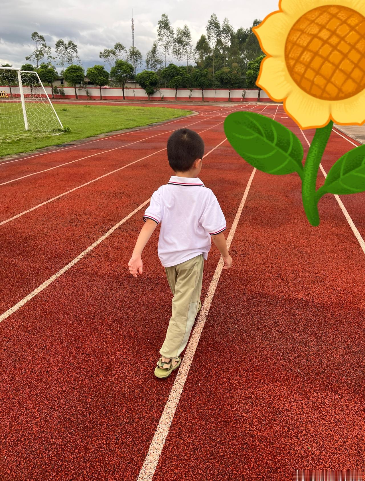 我读小学的时候，一到课间大家都出去组队玩跳绳，跳绳子，跳格子，盲人摸象等这些游戏