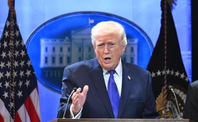 突发！仅隔一天，美国又变了，将撤销中国永久正常贸易国

2月26日，美国国际贸易