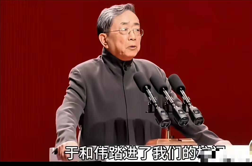 退下来的老领导，但凡有重新上台说话的机会，必定牢牢抓住。退休了，在家无聊，好不容