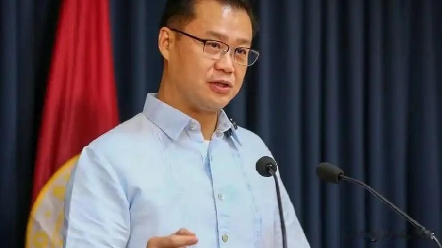 截至2026年10月25日，作为菲律宾参议院议长、莎拉弹劾案的主审审判长，埃斯库