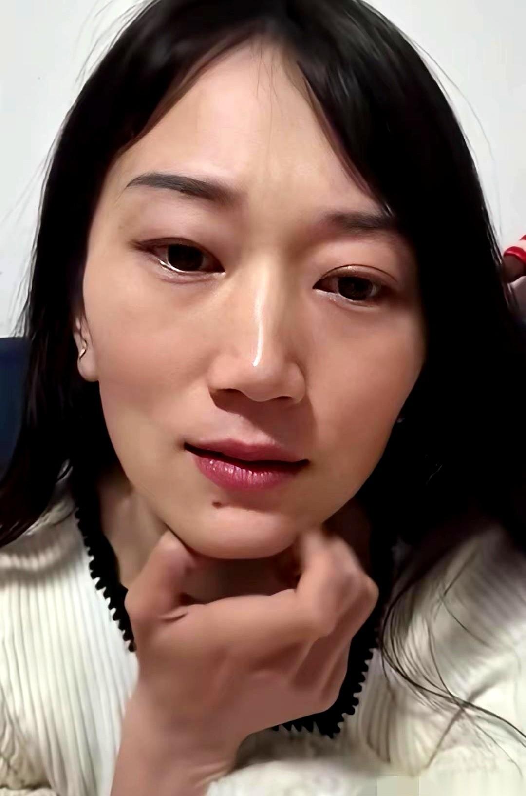 这个叫厉怀远的男人，铁了心要离婚，谁劝都没用。
最狠的是，他连亲儿子的抚养权都直