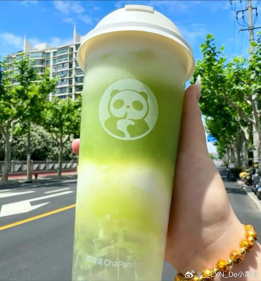 茶百道茶百道  茶百道最nb好喝的单品回归了。。。。。等了好久的茶百道青提茉莉 