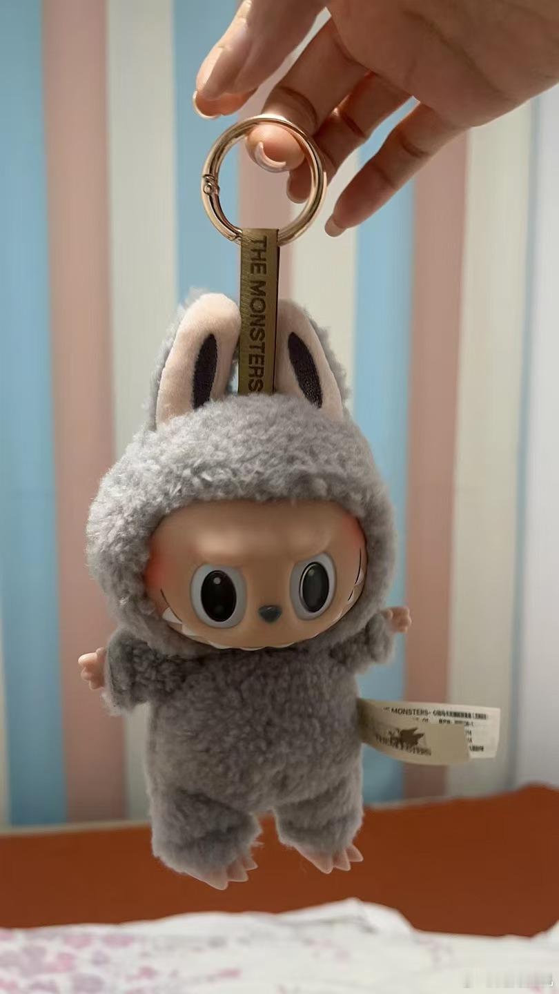 泡泡玛特创始人成河南新首富Labubu为什么会这么火，谁来解释一下🤔 ​​​