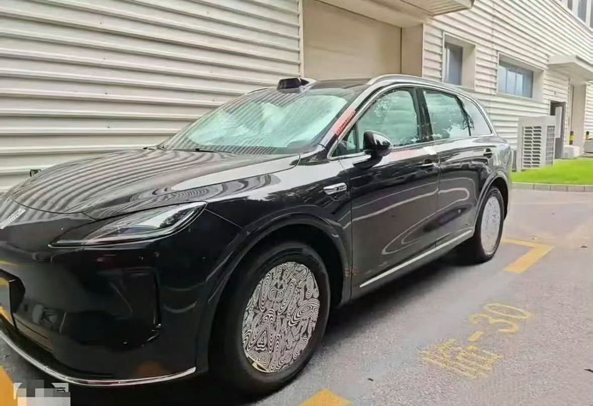 【尚界H5实车曝光 搭载华为ADS 4辅助驾驶系统】新车定位中型SUV，作为华为