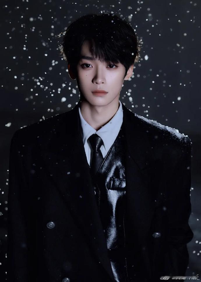 梓渝初雪营业图 