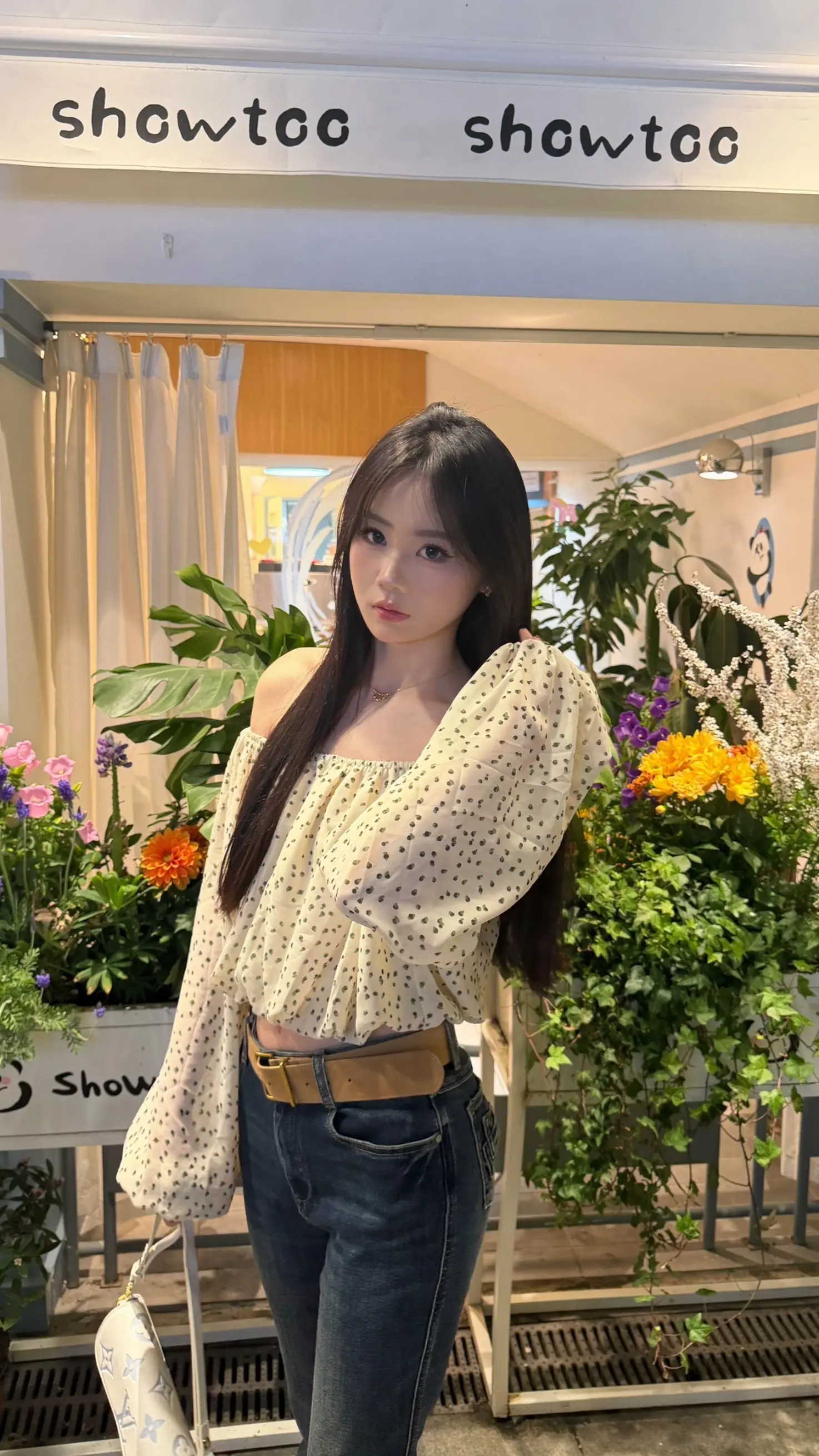 我现在18了 再过十年我28了 我不可能一辈子都图你一颗真心 也不会傻...