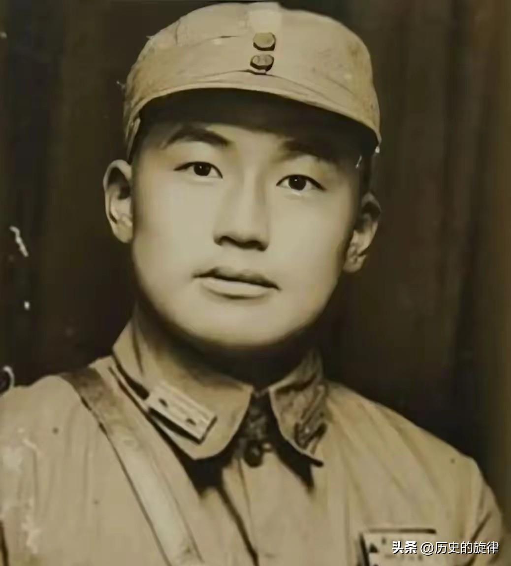1949年名将两难抉择：拒绝起义也不出卖朋友，半生英名终留遗憾
 
1949年6