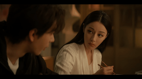 我能叫你阿罗吗 迪丽热巴把聂九罗演活了！听到 “阿罗” 的瞬间，眼神里的欣喜藏不