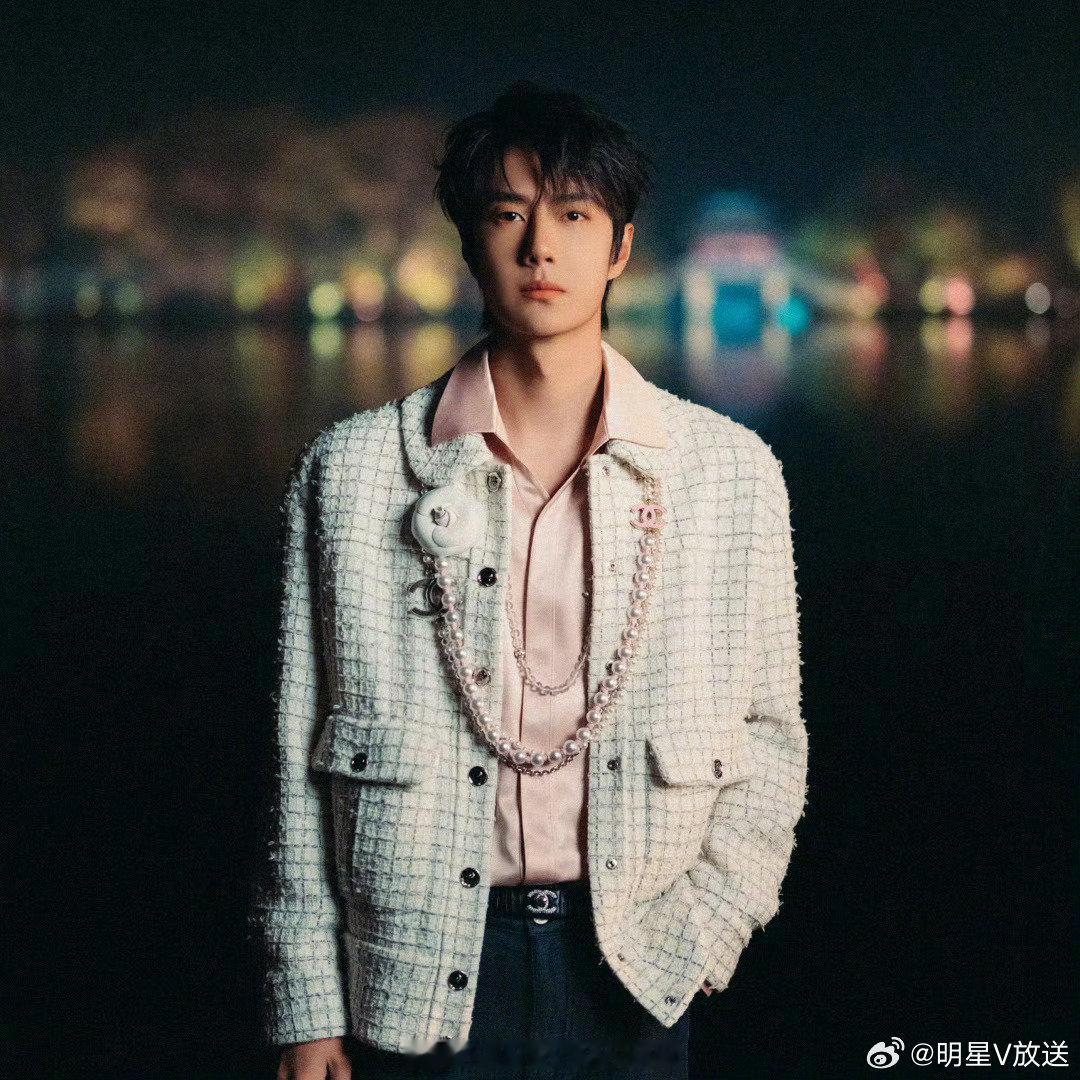 巴黎高定周明星阵容 王一博、辛芷蕾、陈飞宇、杨超越、周游、Angelababy、