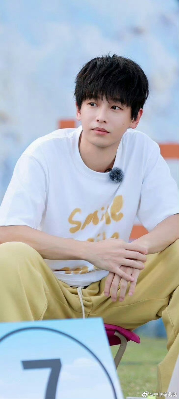 千万别让大学生看年少有为《年少有为》精准戳中大学生笑点！搞笑又治愈，裴谦团队的神