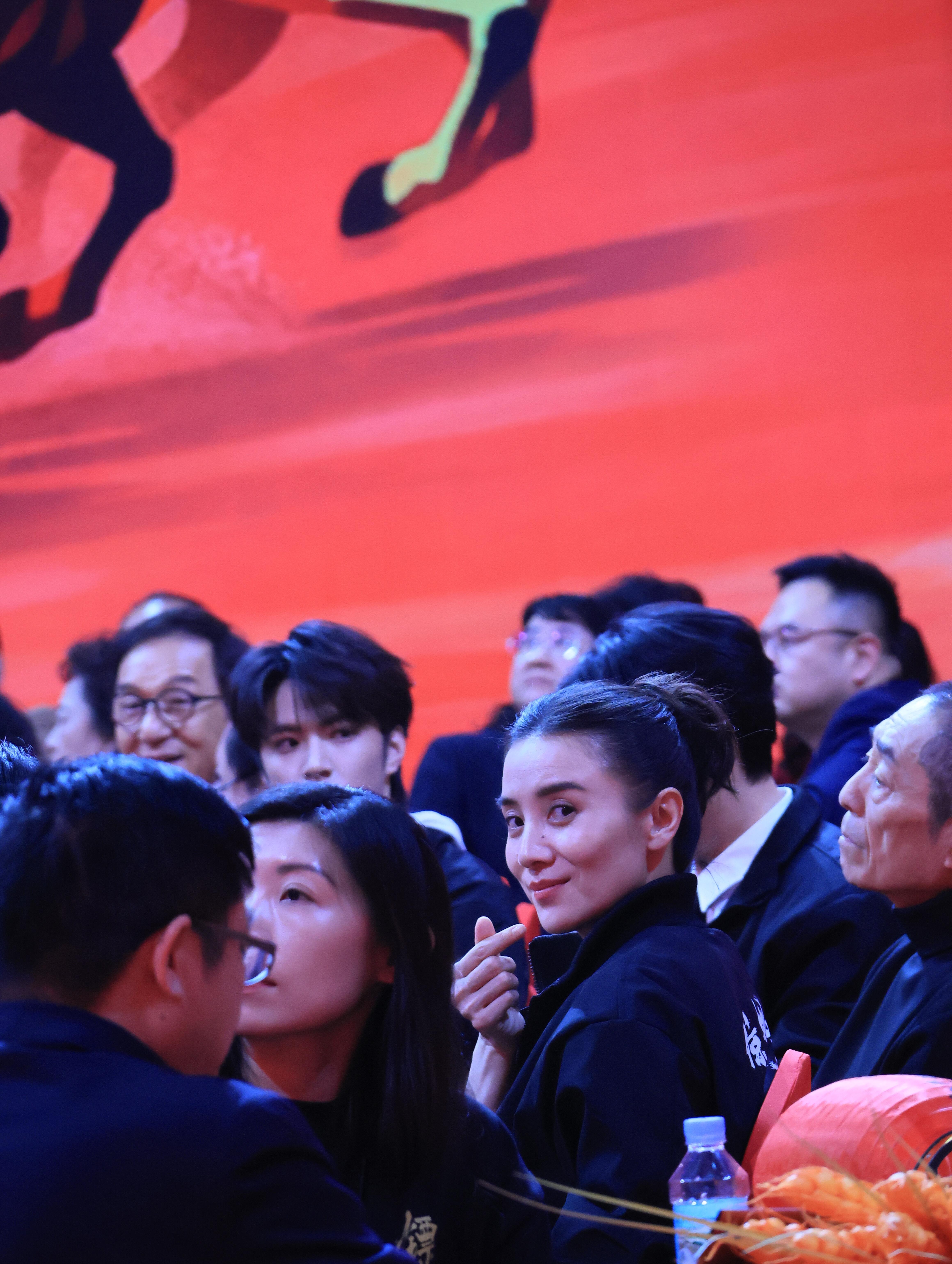 宋佳给你比了个心🫰宋佳