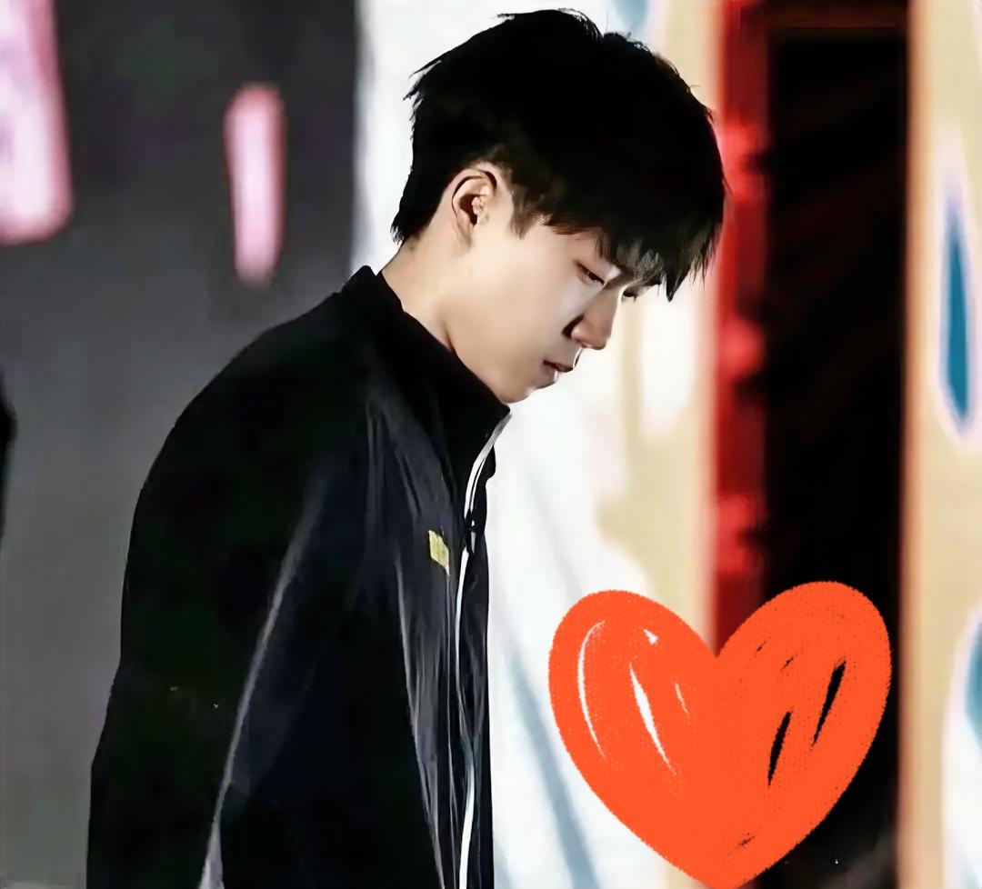 王楚钦这一退赛，说实话，那一瞬间我竟然觉得是种“解脱”。

别总是盯着什么阴谋论