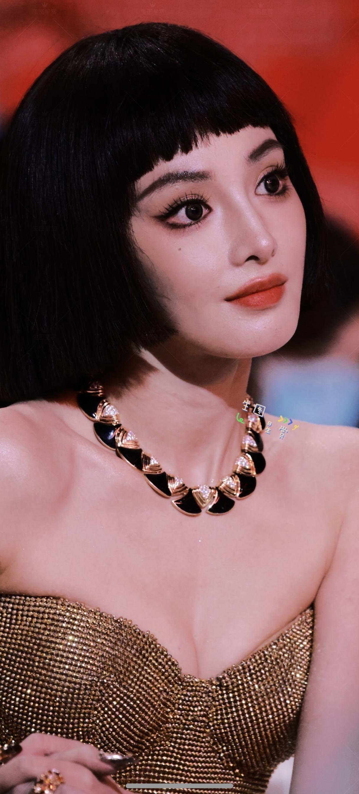 波波头造型格外出彩！内场坐席
齐耳短发，神颜魅惑