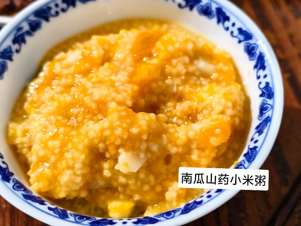 下午来看我姑姑，又跟她畅聊 3 小时，获益多多。保姆做的酱牛肉很好吃，我问为啥有