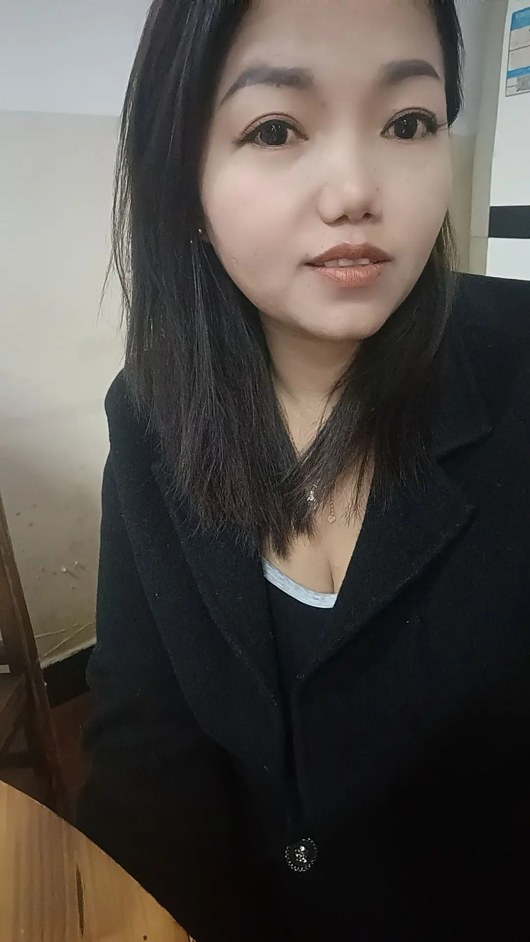 当你把人性看透，你就会喜欢独处，不愿意掺和无用社交，更不会讨好任何人。