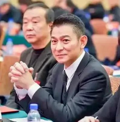 恭喜刘德华当选新一届影协副主席，你的努力终究被认可，同时标志着他在电影界的地位更