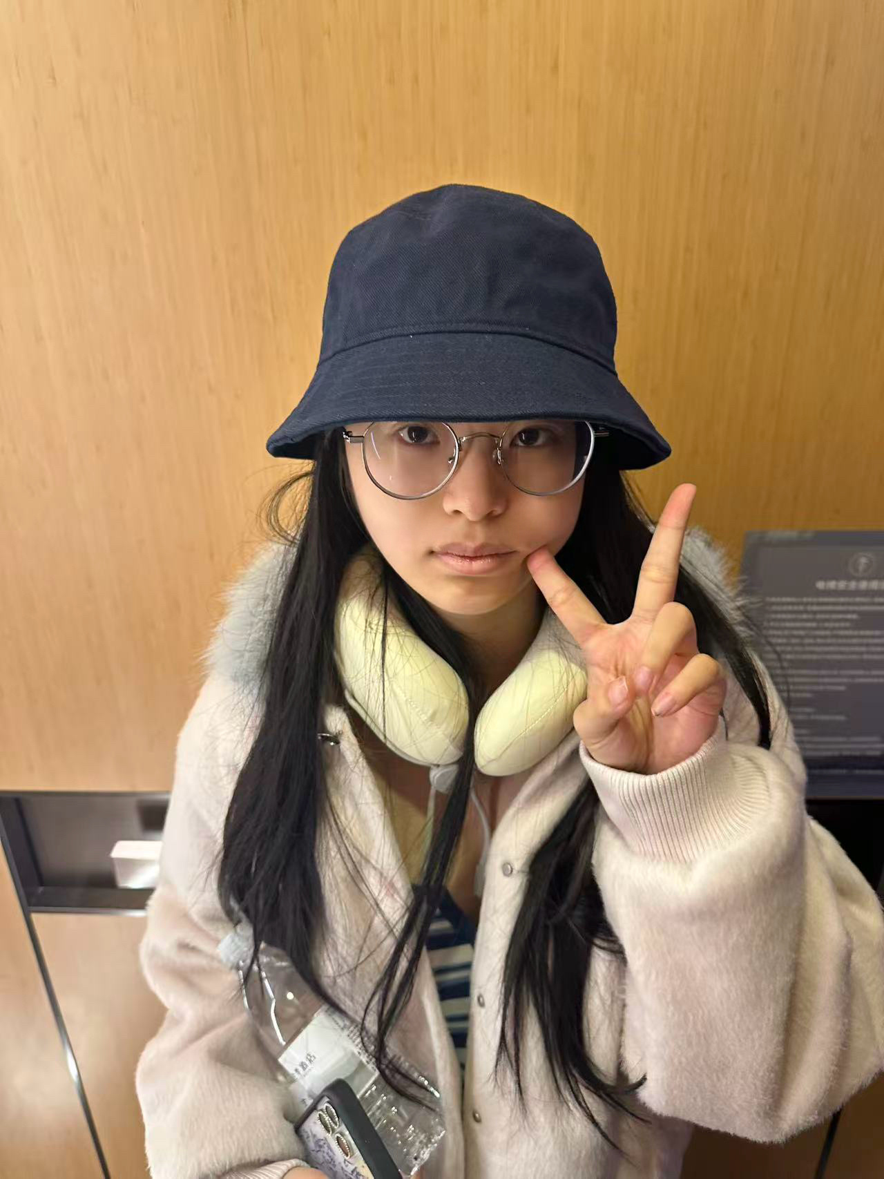 给你们看我前几天生病的照片…感觉下一秒就晕倒了[淡淡的] ​​​