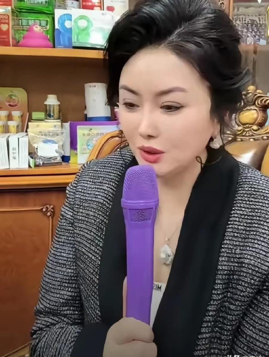 有钱的有钱是有道理的，放下姐豪刷2000万，今天她搞活动，那些她刷过的歌星哪好意